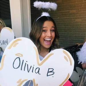 Meet your Posher, Abby